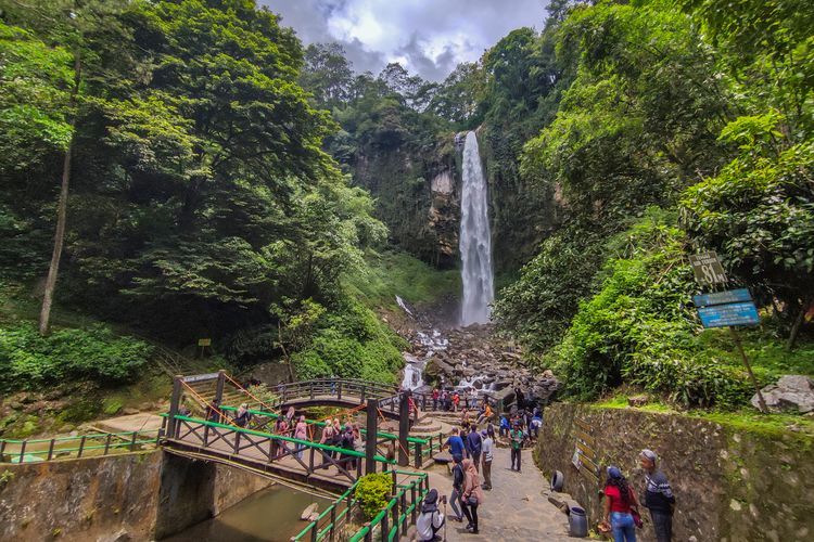 Grojogan Sewu Tawangmangu, Karanganyar, Jawa Tengah.