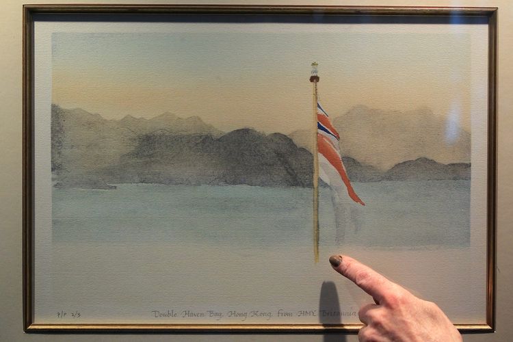 Lukisan karya Pangeran Charles di Hong Kong.