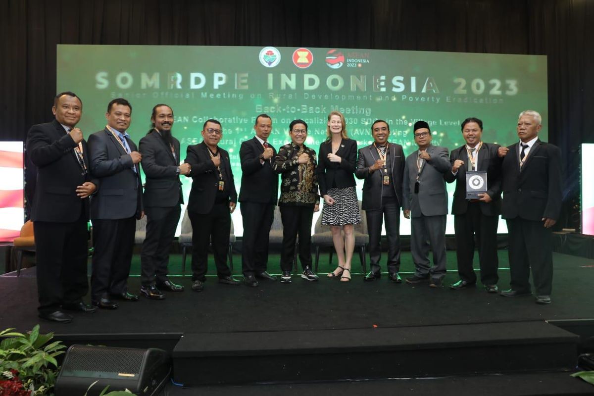 Menteri Desa, Pembangunan Daerah Tertinggal dan Transmigrasi (Mendes PDTT) Abdul Halim Iskandar saat menghadiri Senior Official Meeting on Rural Development and Poverty Eradication (SOMRDPE) Indonesia di Sheraton Mustika Hotel Yogyakarta, Selasa (25/7/2023).
