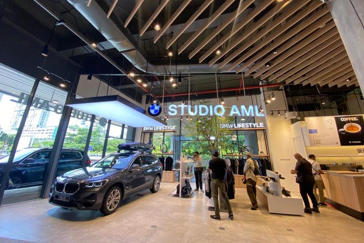 BMW Studio Tanjung Barat