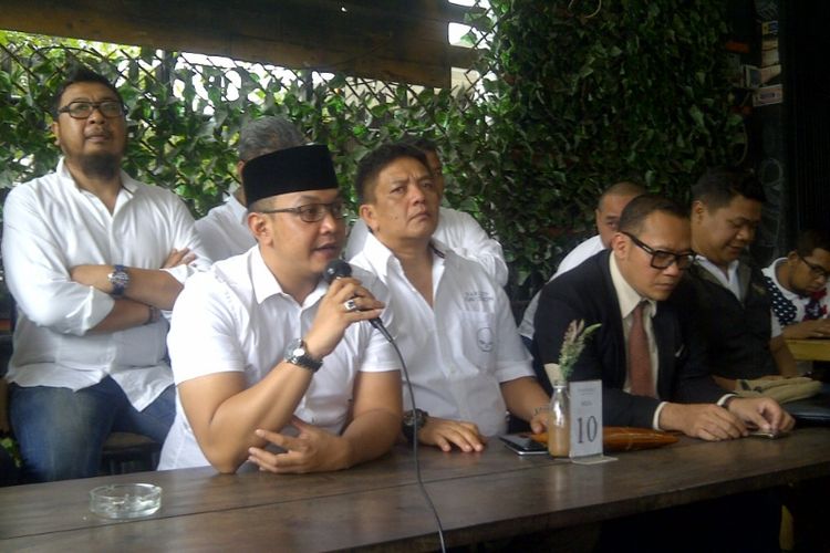 Kandidat calon Wali Kota Bandung Faizal Syamsul Bahri saat mendeklarasikan diri maju di Pilkada Kota Bandung, Jumat (10/11/2017).