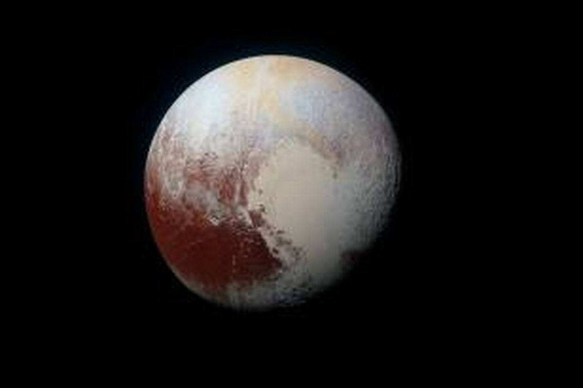 Wajah pluto ternyata berwarna-warni, terdiri dari biru pucat, kuning, dan merah gelap.