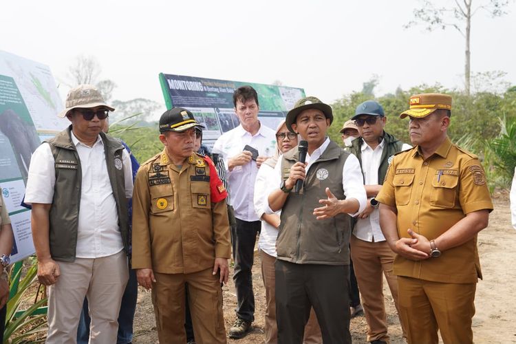Menhut Sebut Masyarakat Jadi Kunci Cegah Karhutla, Contohkan Bujang Raba di Jambi