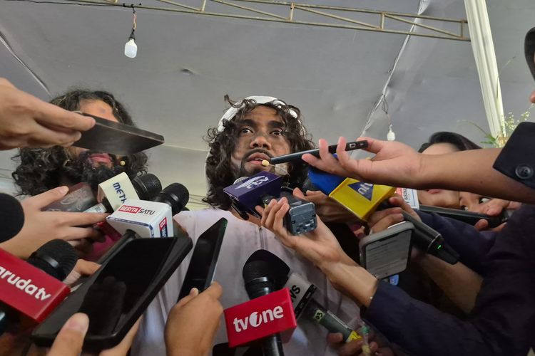 Cerita Michael Perankan Petrus dalam Drama Jalan Salib di Katedral Jakarta