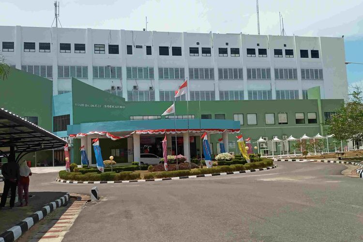 Gedung layanan medis utama RSUD Ir Soekarno Kepulauan Bangka Belitung.