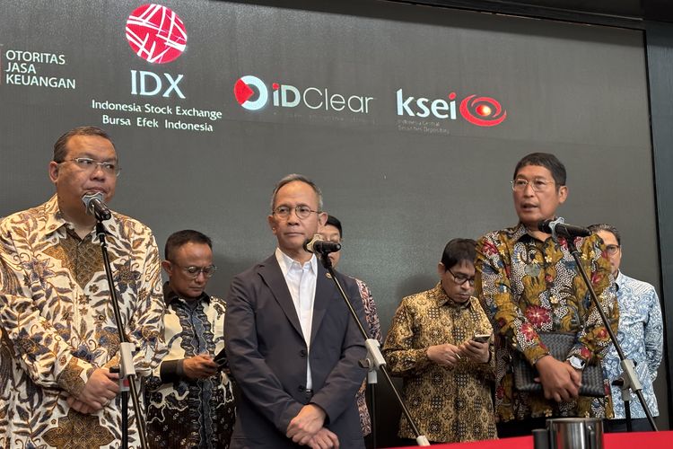 Konferensi pers OJK dan BEI di Jakarta, Kamis (29/1/2026) membahas soal aturan free float 15 persen hingga exit policy agar emiten RI tetap di MSCI. 