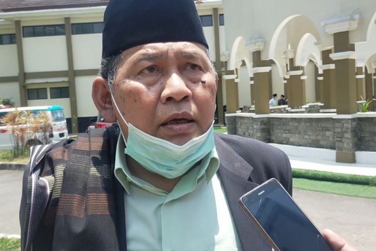 KH Sirojul Munir Ketua Majelis Ulama Indonesia (MUI) Kabupaten Garut saat diwawancara wartawan, Kamis (7/10/2021)