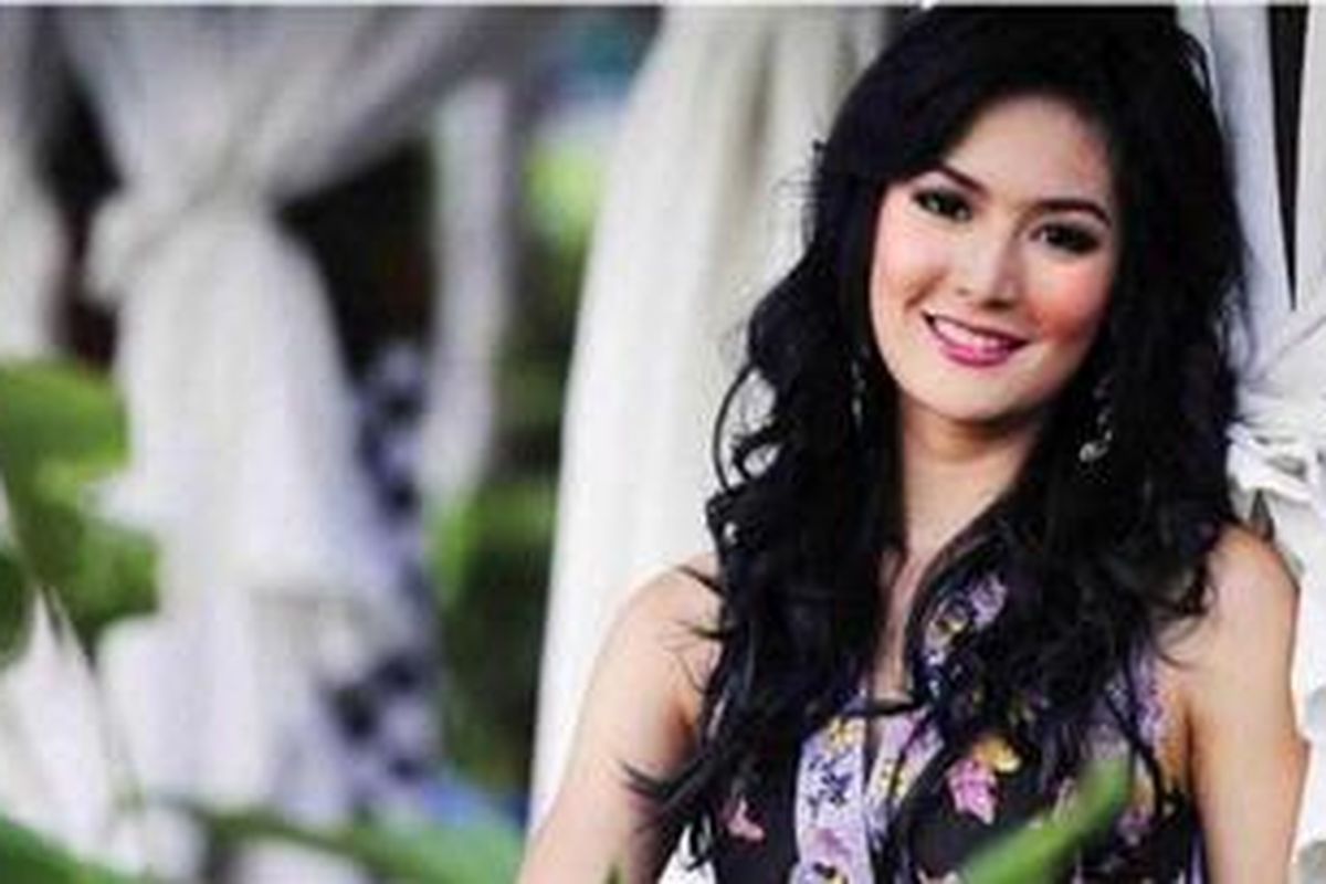 Sulit membayangkan Maria Selena dahulu pemain basket dari Jawa Barat serta sempat mengikuti beberapa turnamen tingkat daerah dan nasional.