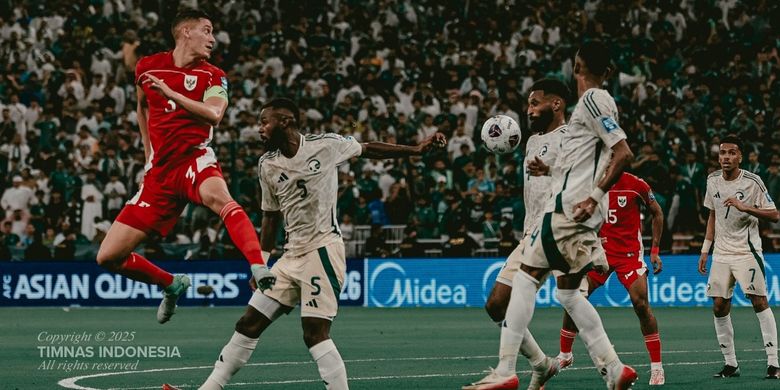 Kapten Timnas Indonesia, Jay Idzes, dalam laga kontra Arab Saudi pada pekan pertama Grup B putaran keempat Kualifikasi Piala Dunai 2026 Zona Asia, Kamis (9/10/2025) dini hari WIB.