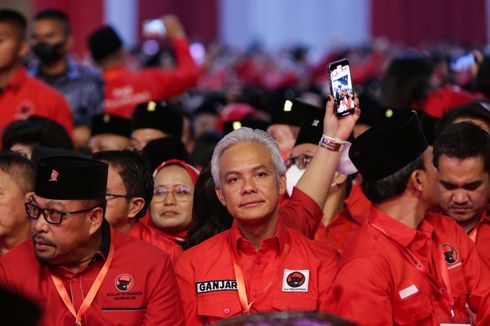 Redupnya Sinar Ganjar di HUT PDI-P, Tak Dihiraukan Megawati hingga Duduk Berimpitan dengan Kader Lain