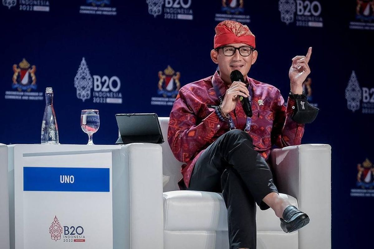 Menparekraf Sandiaga Uno dalam sesi Ministerial Talk B20 Summit Indonesia bertajuk Aligning the Role of Business with G20 Priorities to Recover Together, Recover Stronger di Bali Nusa Dua Convention Center, Minggu (13/11/2022).
