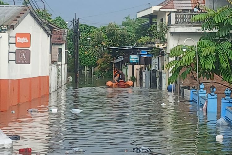 Banjir Rendam 8 Kelurahan di Solo, Ketinggian Air Capai 80 Cm