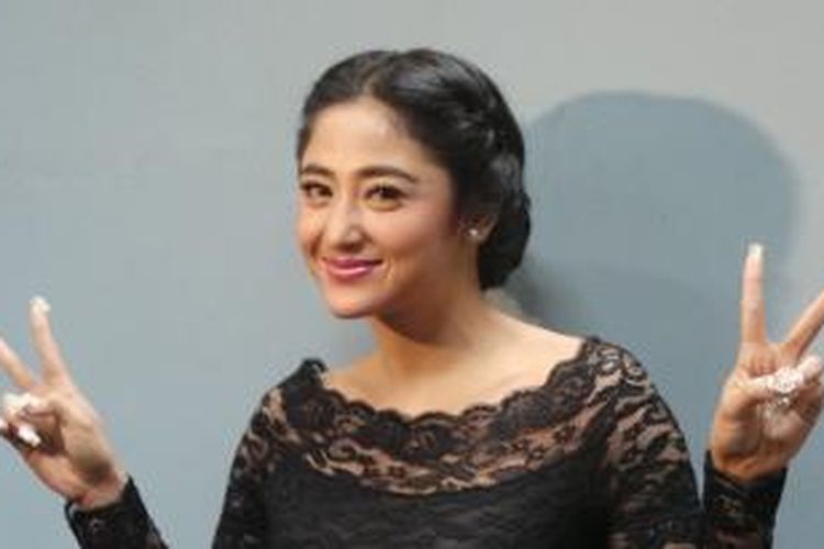 Dewi Perssik