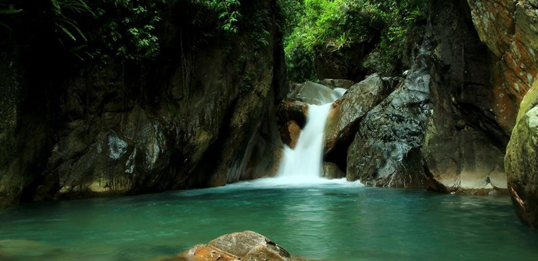 Ilustrasi Curug Leuwi Hejo, Bogor.