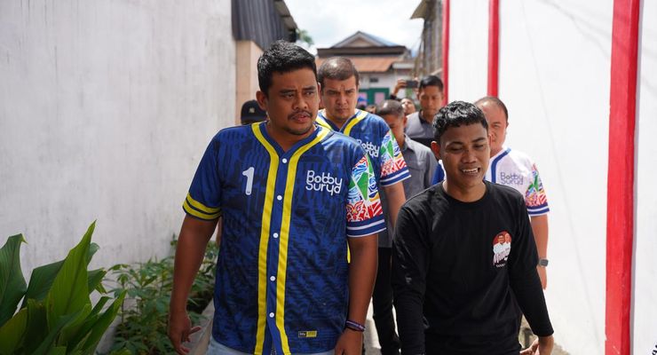 Blusukan ke Gang Sempit di Tanjungbalai, Bobby Nasution Terima Keluhan Warga