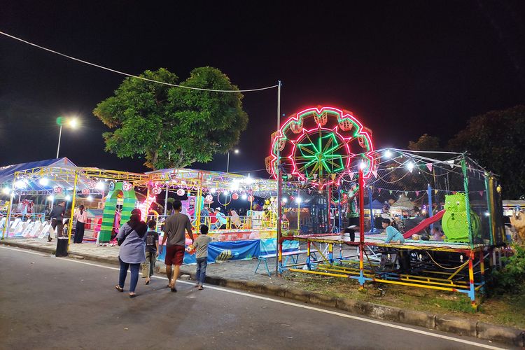 Suasana Gebyar Boom di Pantai Boom Marina Banyuwangi.