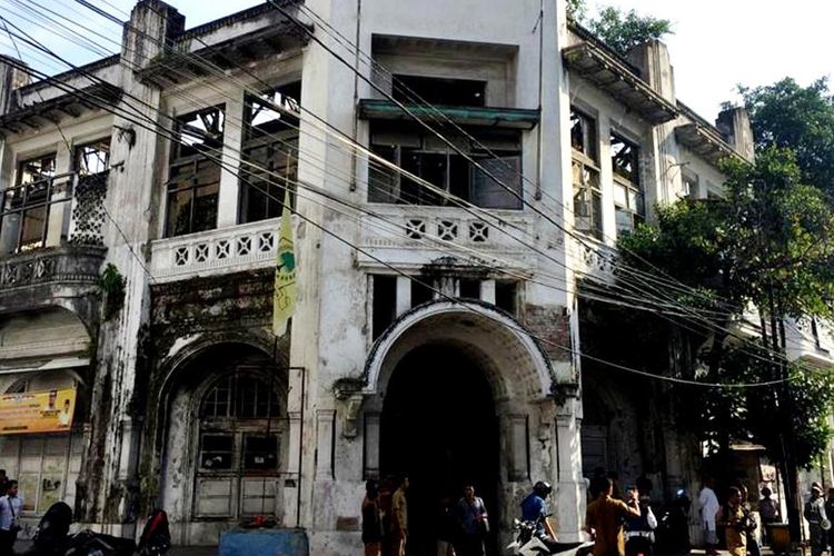 Warenhuis, supermarket pertama di Kota Medan yang dibangun masa kolonial Belanda, Rabu (7/8/2019)