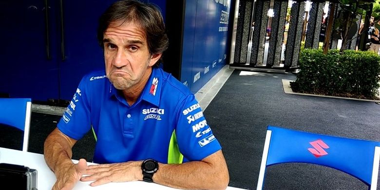 Manager Tim Suzuki Ecstar Davide Brivio saat memberikan keterangan kepada jurnalis Indonesia di Sepang, Malaysia, Jumat(27/10/2017). 