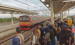 Jumlah Penumpang KRL Jabodetabek Tembus 13 Juta Selama Lebaran