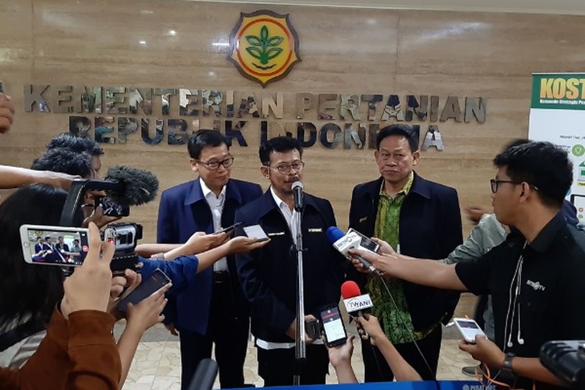 Menteri Pertanian (Mentan) Syahrul Yasin Limpo usai menghadiri pembentukan Kostratani di Auditorium Gedung F Kementerian Pertanian, Jakarta, Rabu (11/12/2019).(MicoDesrianto/Kompas.com)