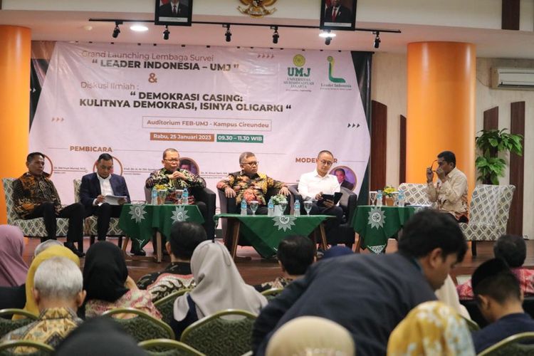 UMJ meluncurkan lembaga survei Leader of Indonesia dalam diskusi ilmiah ?Demokrasi Casing: Kulitnya Demokrasi, Isinya Oligarki,? di Aula FEB UMJ, Jakarta (25/1/2023).