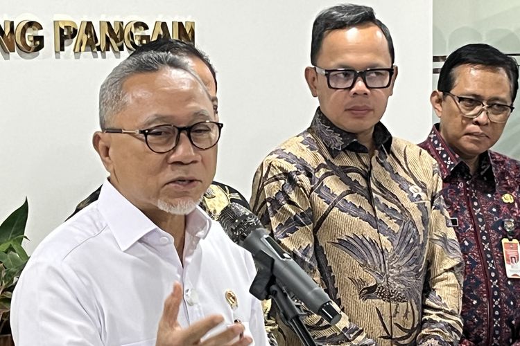 Zulhas Cerita Peran Kapolri Naikkan Harga Gabah
