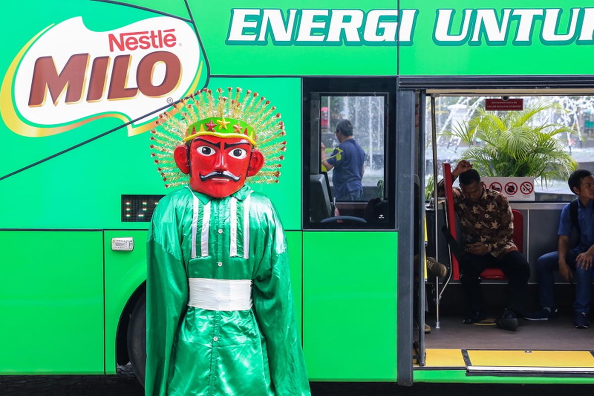 Suasana bus tingkat pariwisata yang disumbangkan PT Nestle Indonesia kepada PT Transportasi Jakarta di Balai Kota DKI Jakarta Rabu (11/10/2017). Bus tingkat ini merupakan bus ke-25 yang disumbangkan pihak swasta untuk wisata kota atau city tour di Ibu Kota Jakarta.
