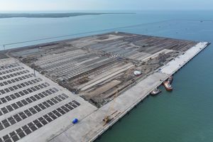 Kapal Pengangkut 5.906 Mobil Sandar di Patimban, Terbesar Sepanjang Sejarah Pelabuhan