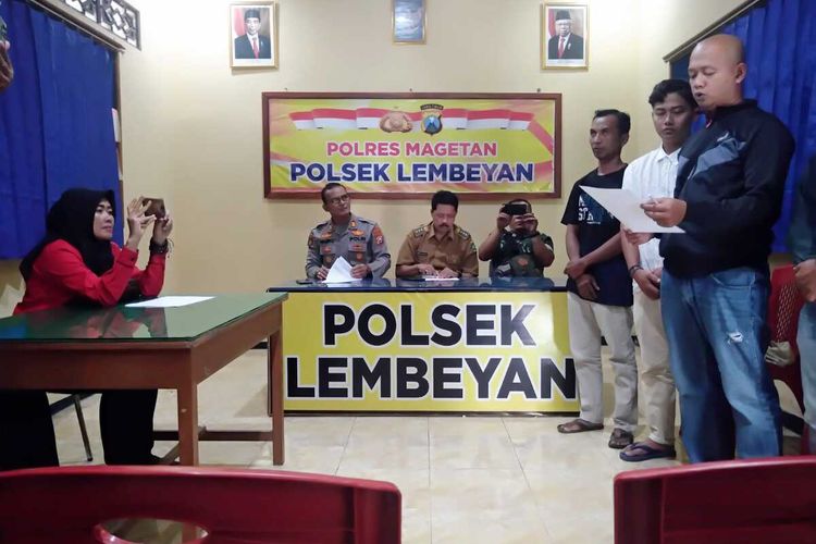 Kepolisian Sektor Lembeyan, Kabupaten Magetan, mempertemukan Politisi PDIP Kabupaten Magetan dengan tim branding EBY terkait pelepasan baliho ucapan selamat menunaikan ibadah puasa milik PDIP. Dalam pertemuan tersebut mereka sepakat menyelesaikan permaslahan secara damai dan tim branding EBY meminta maaf dan memasng kembali baliho yang sempat dilepas.