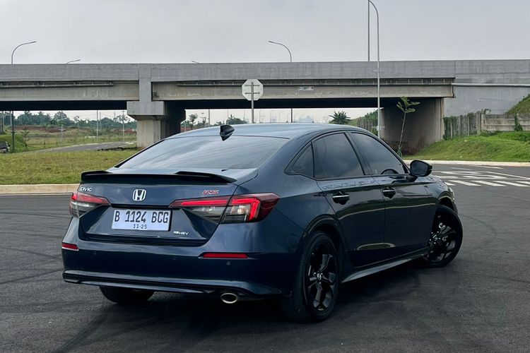 Test drive Honda Civic RS e:HEV