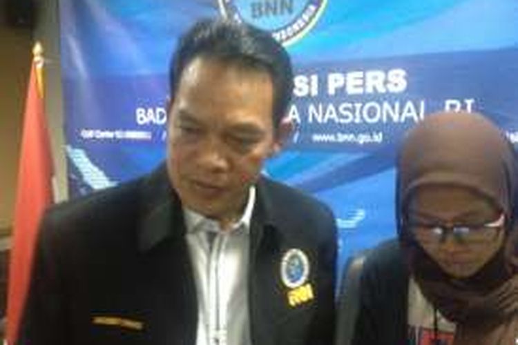 Deputi Bidang Pemberantasan BNN Brigjen Arman Depari saat memberikan keterangan atas penetapan tersangka Bupati Ogan Ilir AW Noviandi atas kasus penyalahgunaan narkotika, di kantor pusat BNN, Jakarta, Jumat (18/3/2016).



