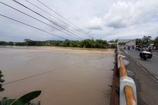 Debit Sungai Serayu Tinggi, Kapal Ponton Seberat 20 Ton Hanyut, Sempat Tersangkut di Bendungan