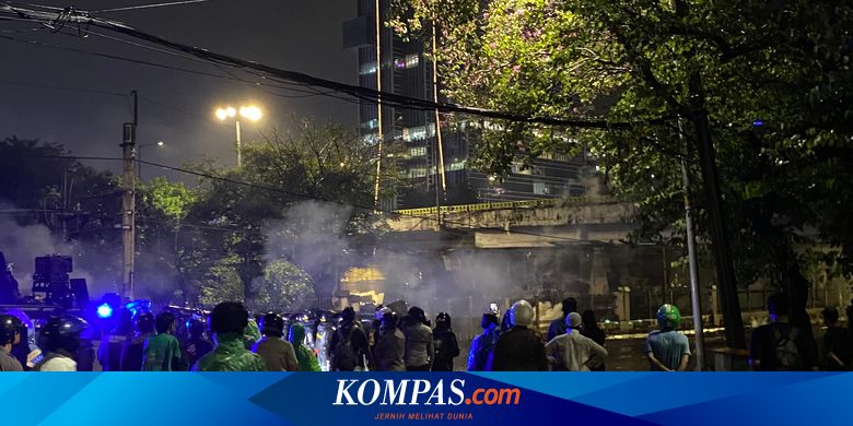 Cerita Warga Terjebak 3 Jam di Stasiun Palmerah Imbas Ricuhnya Demo 25 Agustus