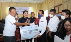 Dukung Pendidikan, Telkom Berikan Bantuan Digitalisasi untuk Sekolah di Tarutung