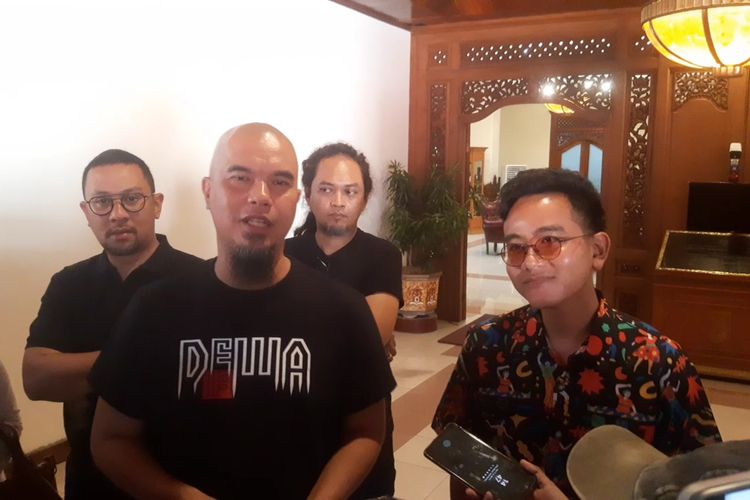 Musisi Ahmad Dhani bertemu Wali Kota Solo Gibran Rakabuming Raka di Balai Kota Solo, Jawa Tengah, Senin (17/7/2023).