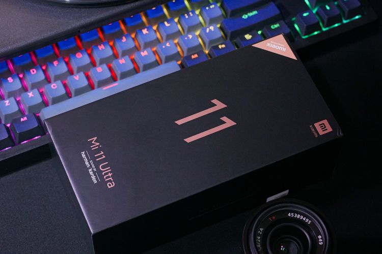 Box kemasan Xiaomi Mi 11 Ultra 