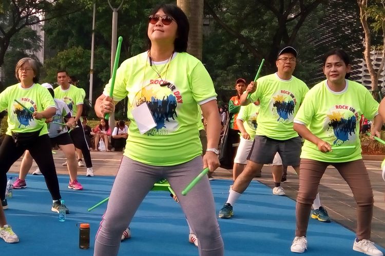 Ikatan Alumni TK-SD Tarakanita 2 Jakarta pada gelaran Rock Ur Day- Pound Ur Fit di Pintu 6 Gelora Bung Karno (GBK) Jakarta mulai pukul 05.30 WIB, Minggu (28/4/2019).