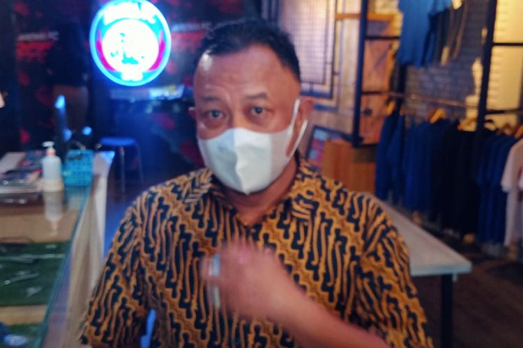 Komisioner Komnas HAM, Choirul Anam mendatangi Kantor Arema FC di Jalan Mayjend Panjaitan, Kota Malang pada Jumat (21/10/2022).
