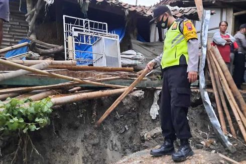 2 Rumah Warga di Grobogan Ambruk Sebagian karena Diterjang Longsor