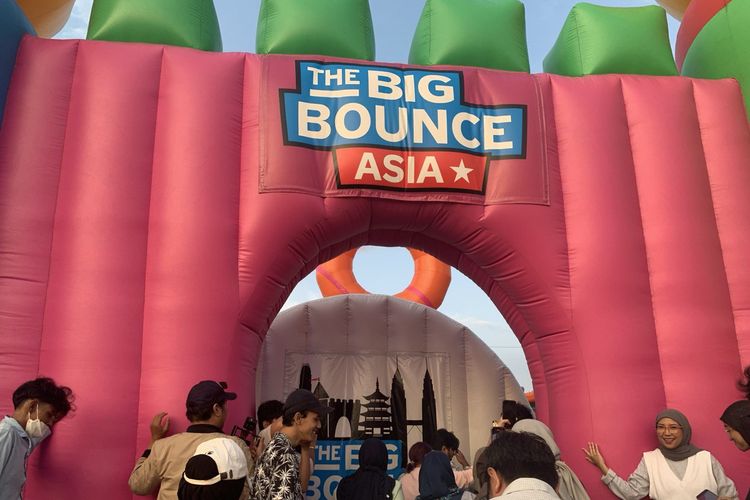 The Big Bounce Indonesia digelar selama musim libur sekolah mulai Kamis (19/6/2025) hingga Minggu (20/7/2025) di Community Park PIK 2, Tangerang, Banten.