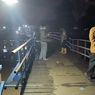 Viral Video Jembatan Apung Cijeruk Patah Dihantam Aliran Sungai Citarum Saat Pengendara Menyeberang