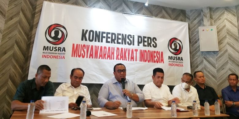 Ketua Dewan Pengarah Musyawarah Rakyat (Musra) I, Andi Gani Nena Wea saat memaparkan hasil Musra I di kawasan Pasar Minggu, Rabu (31/8/2022).