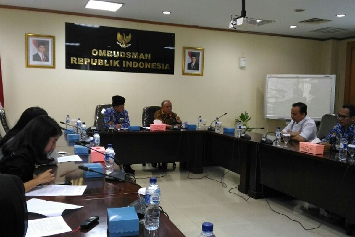 Suasana jumpa pers Ombudsman RI terkait permasalahan PPDB Online di Jakarta, Senin (10/7/2017).