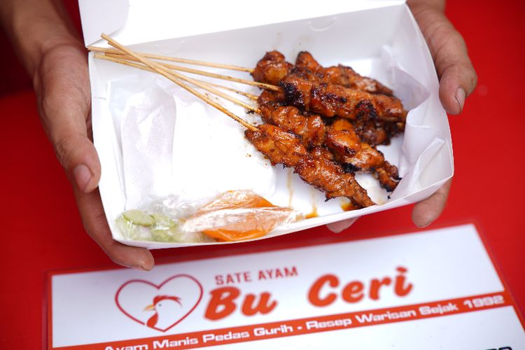 Bu Ceri Chicken Satay at Pucuk Coolinary Festival 2024