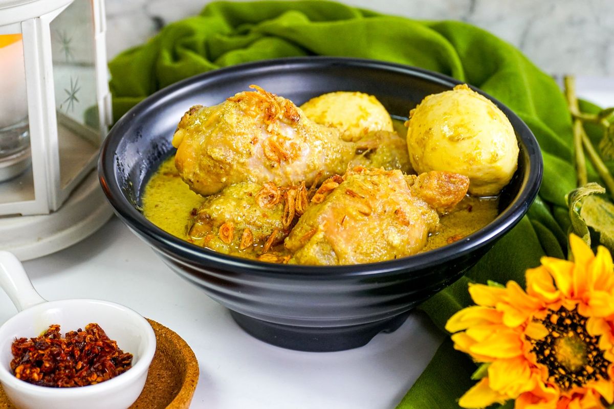 Opor ayam ala Foodplace untuk Lebaran.