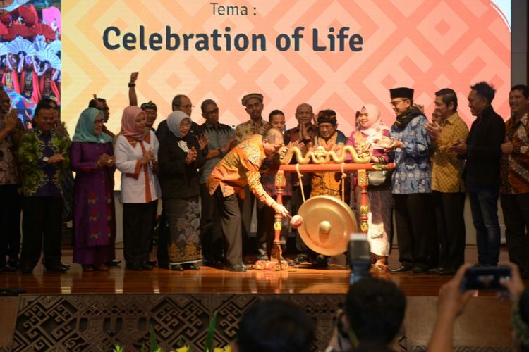 Menpar Arief Yahya dalam siaran pers ketika membuka acara Festival (FESTinfest) di Balairung Soesilo Soedarman, Gedung Sapta Pesona, Kementerian Pariwisata (Kemenpar) pada Selasa (30/1/2018