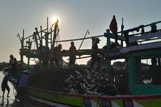 Saat Ratusan Nelayan di Semarang Libur Melaut karena Gelombang Tinggi...