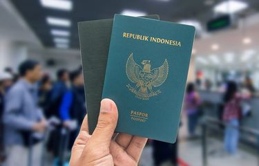 Ilustrasi syarat dan prosedur pembuatan paspor.