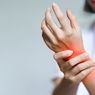 7 Obat Alami untuk Tangan yang Sering Kesemutan, Termasuk dengan Es