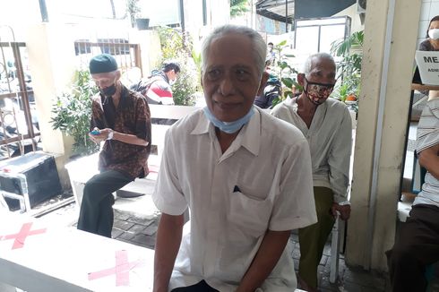 Cerita Lansia di Surabaya Setelah Disuntik Vaksin Covid-19: Saya Lega, Lebih Tenang...